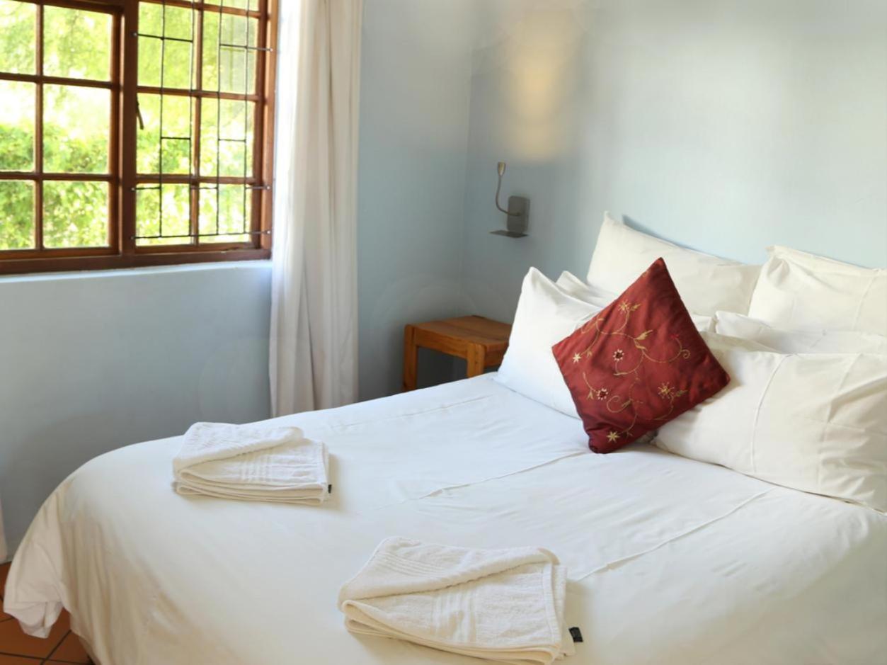 Rainbow Glen Self Catering Chalets Montagu Room photo