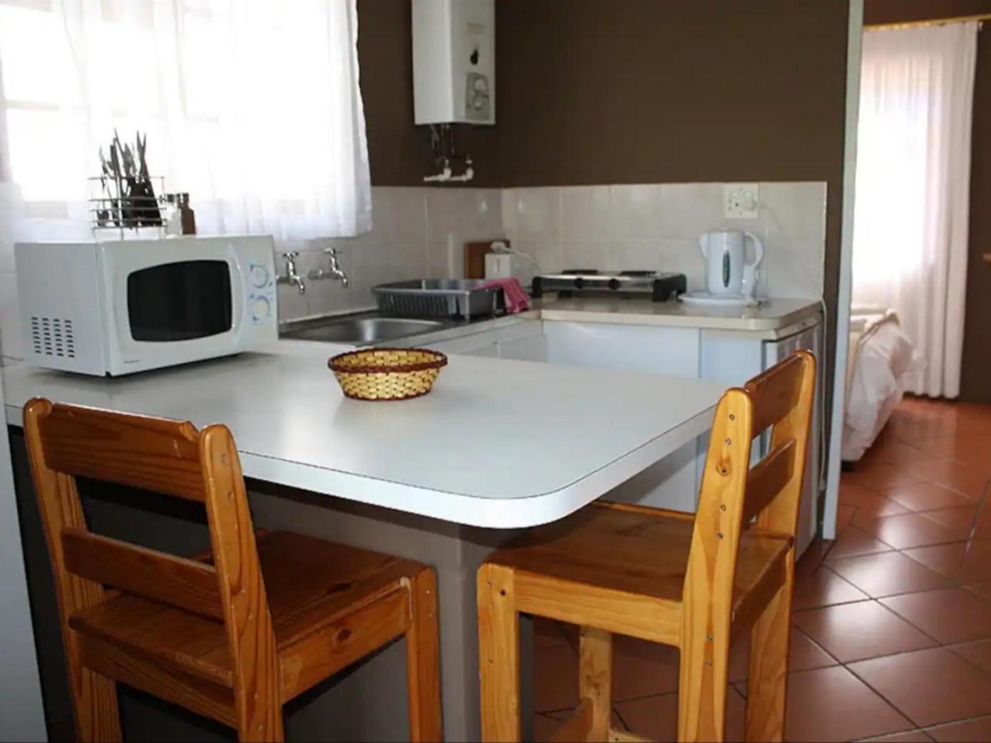 Rainbow Glen Self Catering Chalets Montagu Room photo